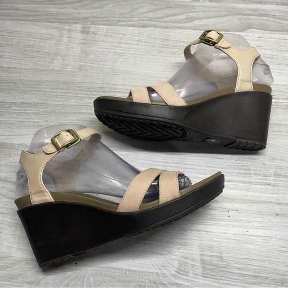CROCS Leigh Beige Canvas Leather Ankle Strap Wedge Comfort Sandals Womens size 8 - Picture 3 of 14